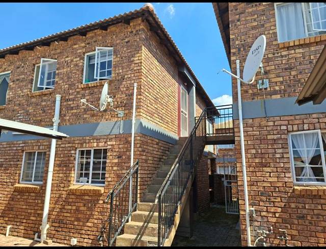 2 BEDROOM APARTMENT FOR SALE IN ANDEON